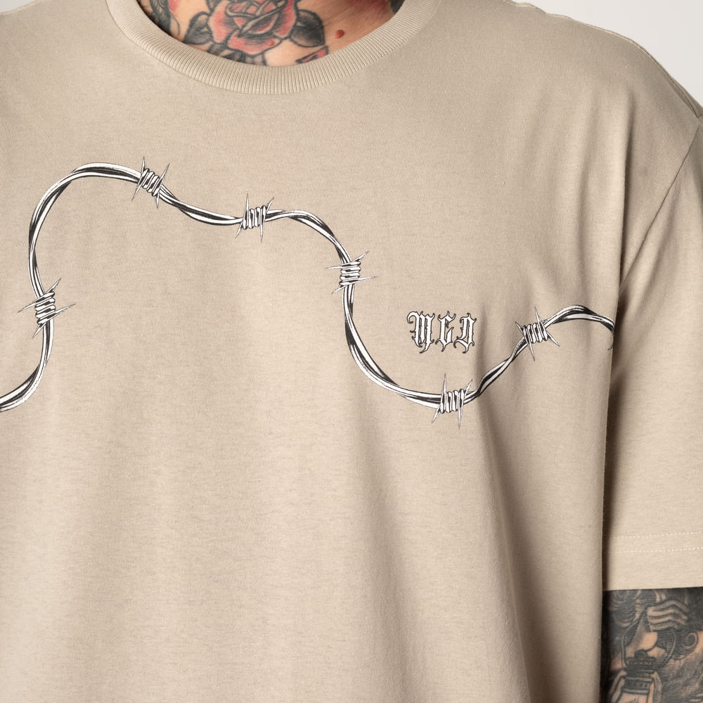Camiseta Regular MCD Arame Farpado
