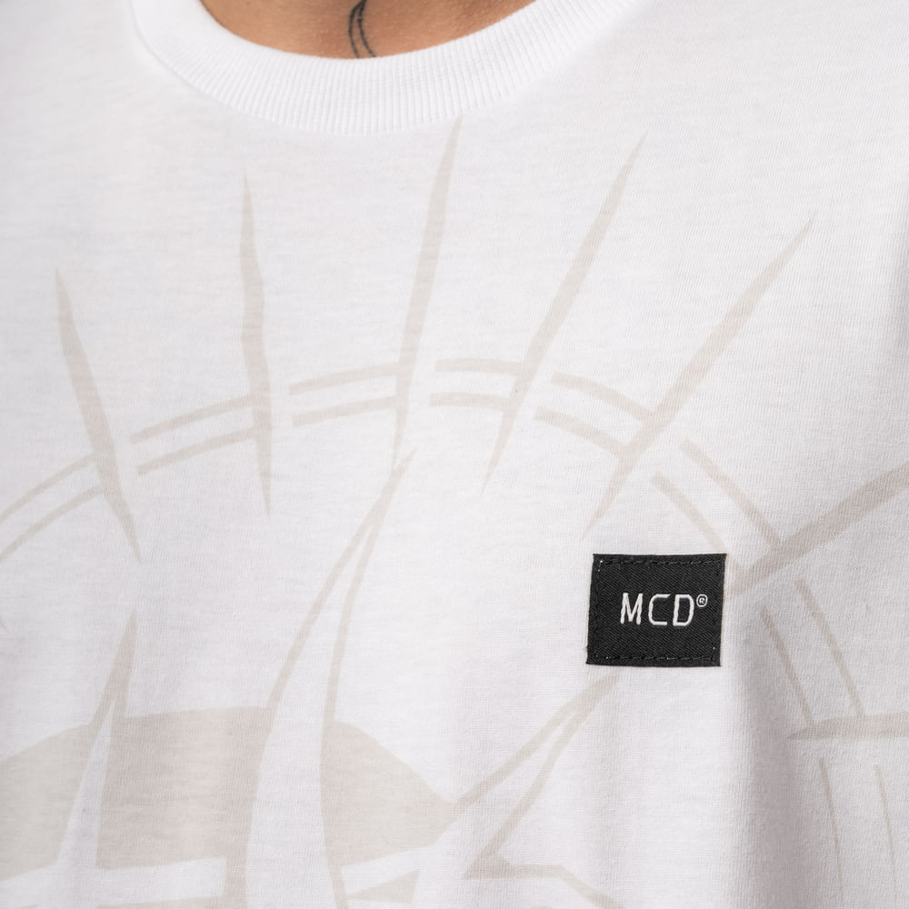 Camiseta Regular MCD Santos E Demônios