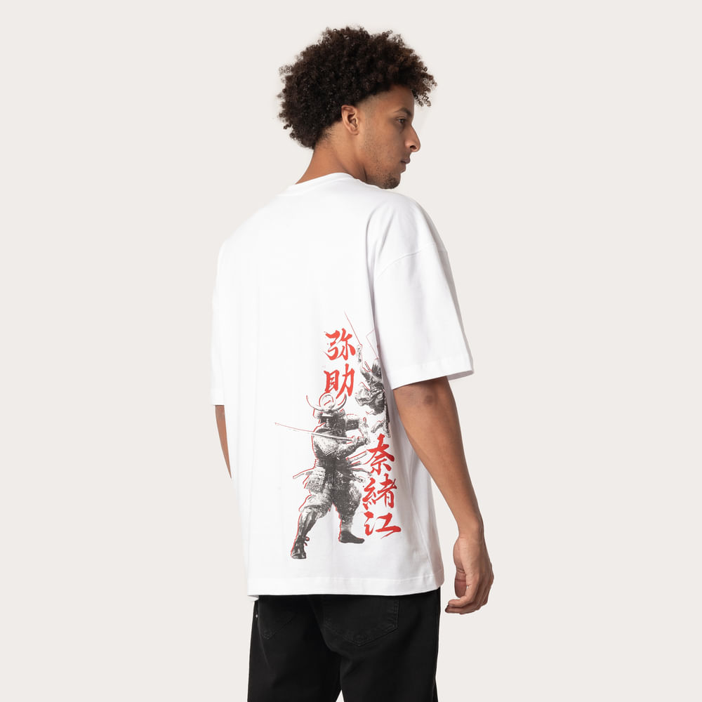 Camiseta Boxfit MCD X Assassin's Creed - Assassins Back