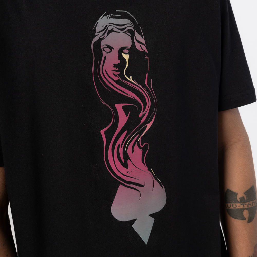 Camiseta Regular MCD Santa Desintegrando