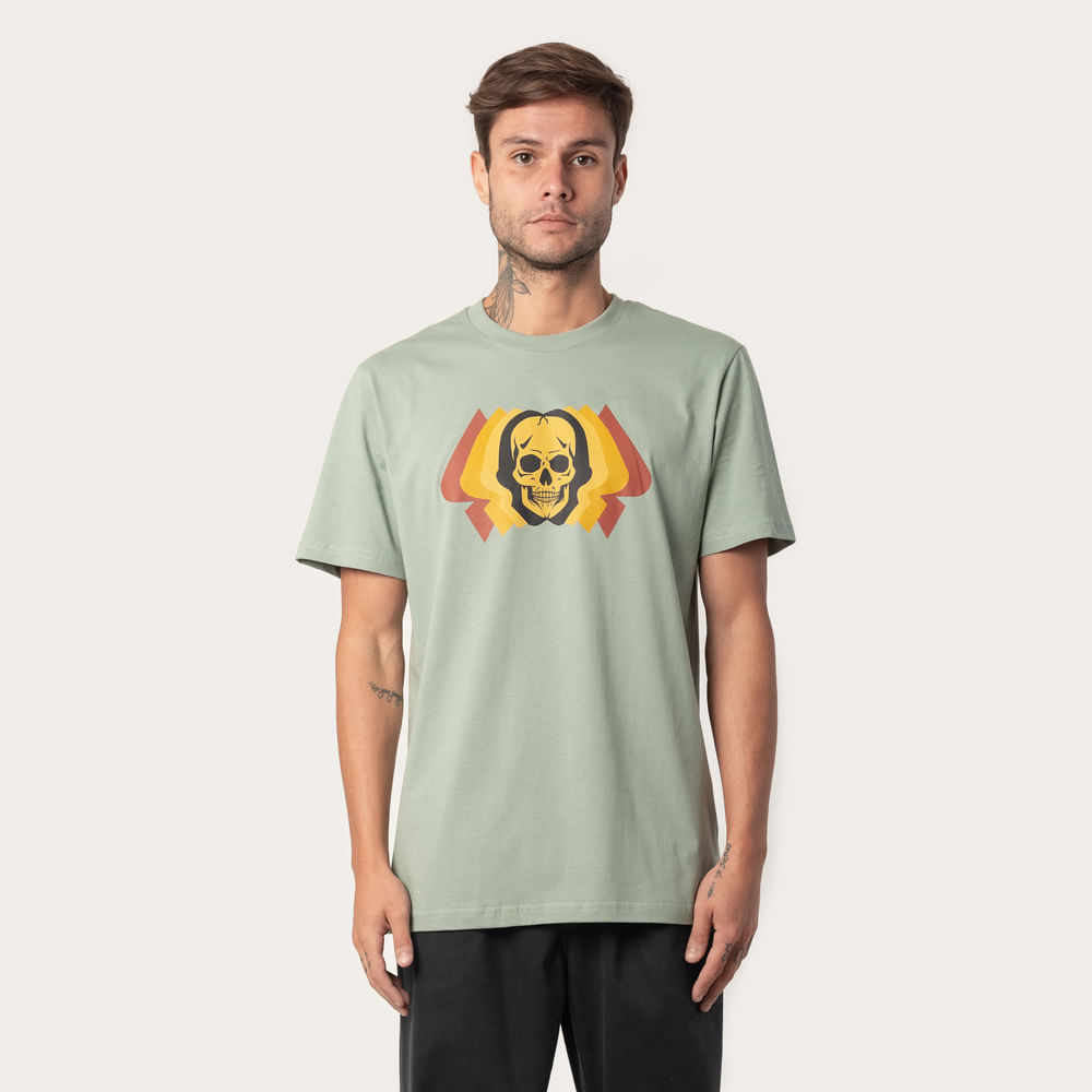 Camiseta Regular MCD Caveira Metamorfose