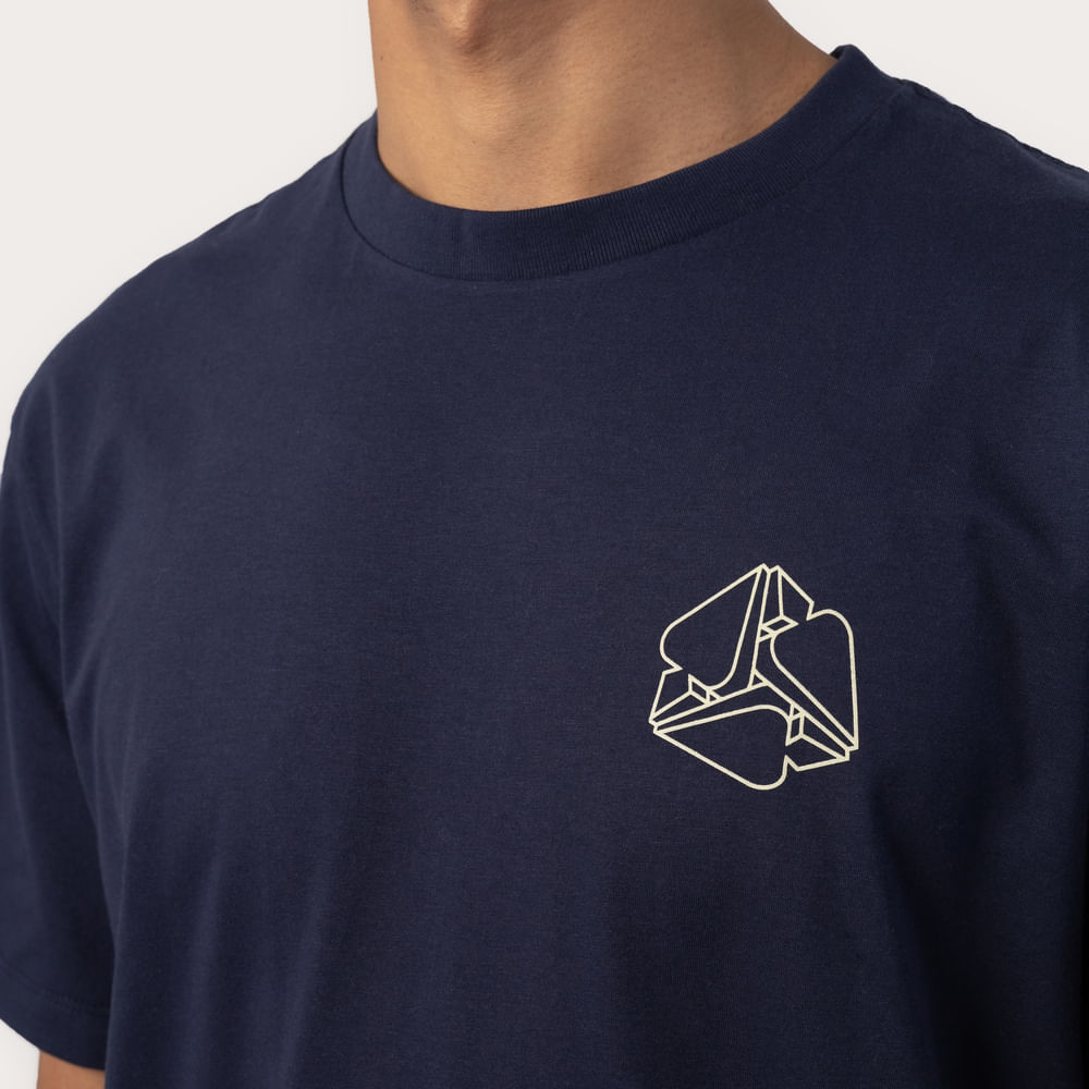 Camiseta Regular MCD Espada 3d Peito