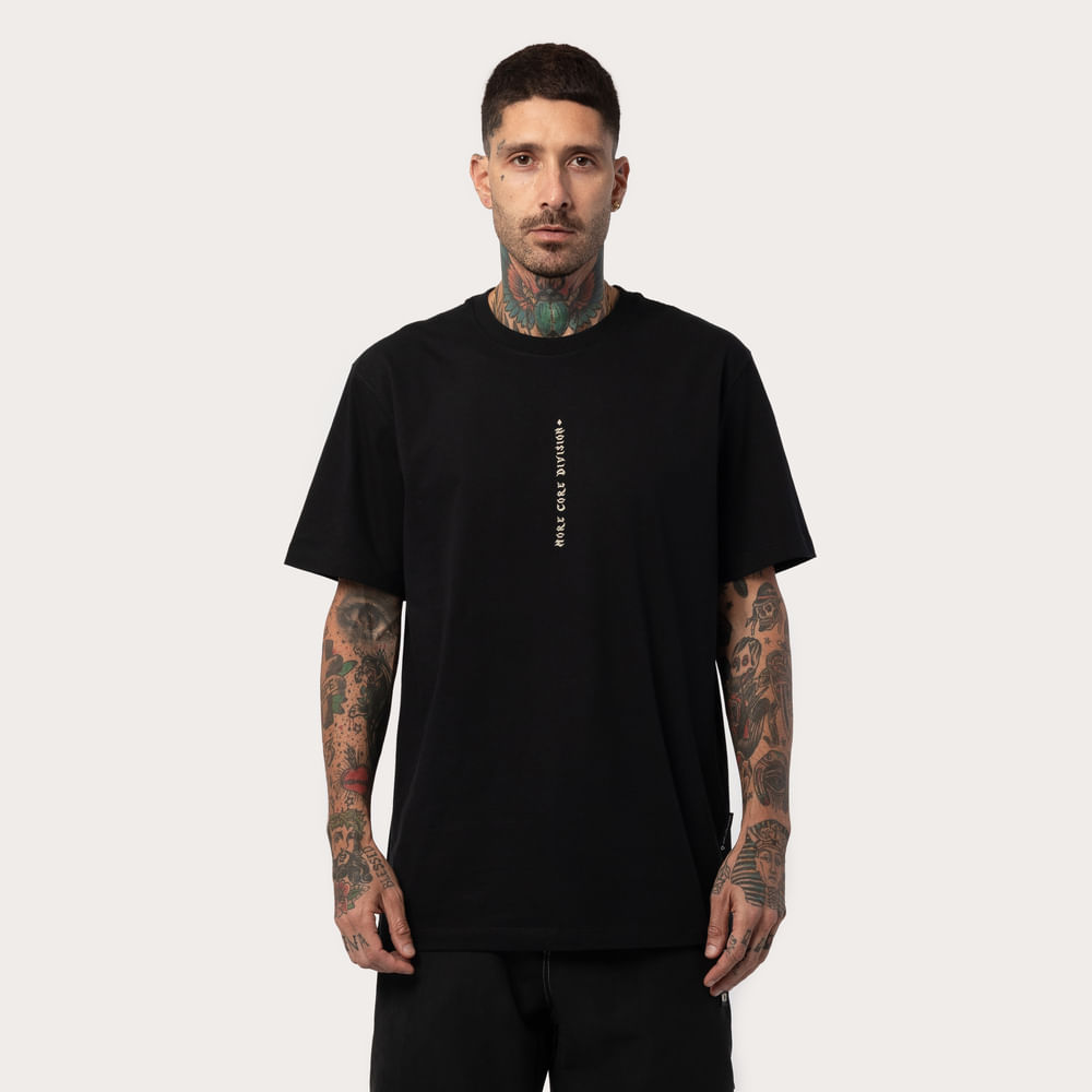 Camiseta Regular MCD Anja Pipa Caveira
