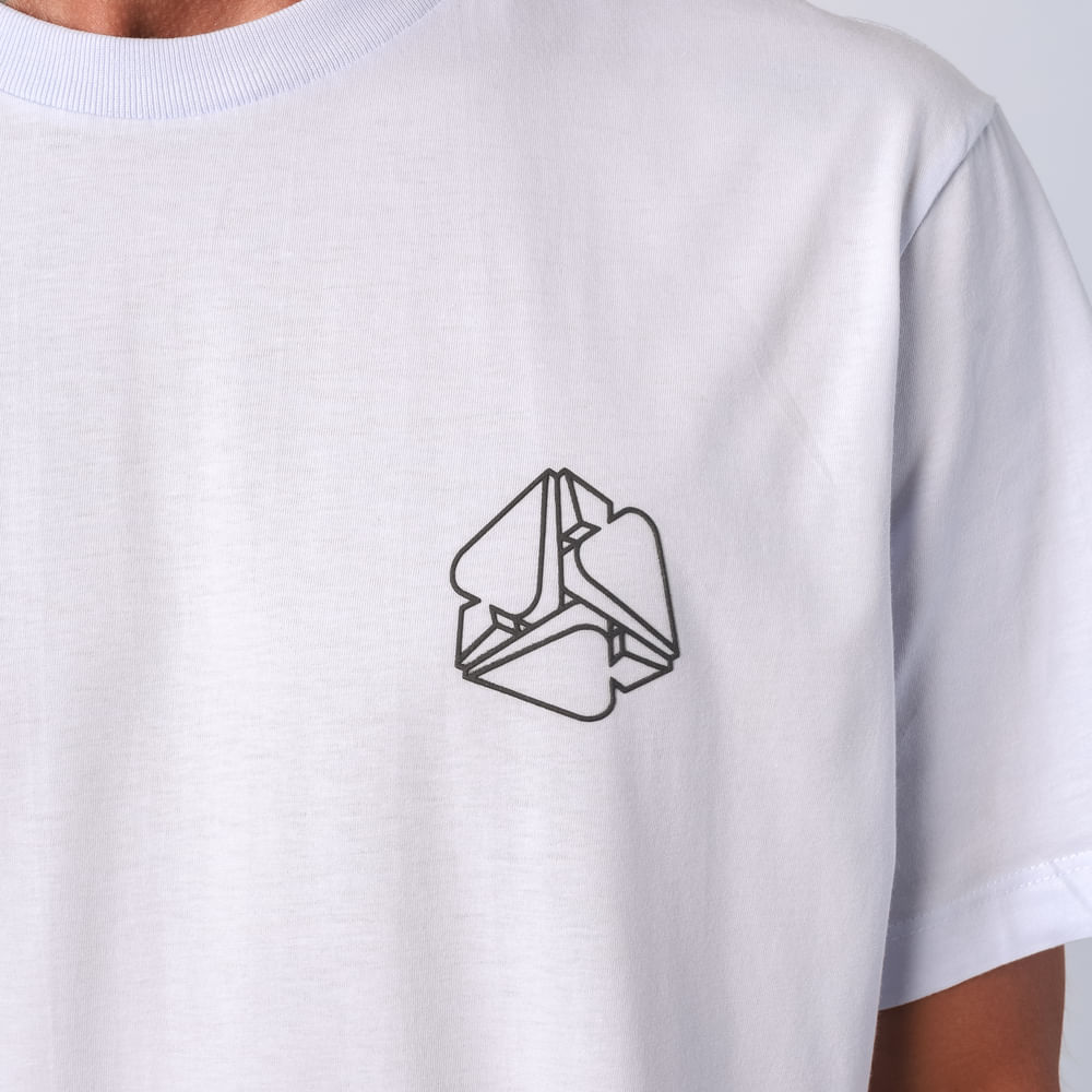 Camiseta Regular MCD Espada 3d Peito