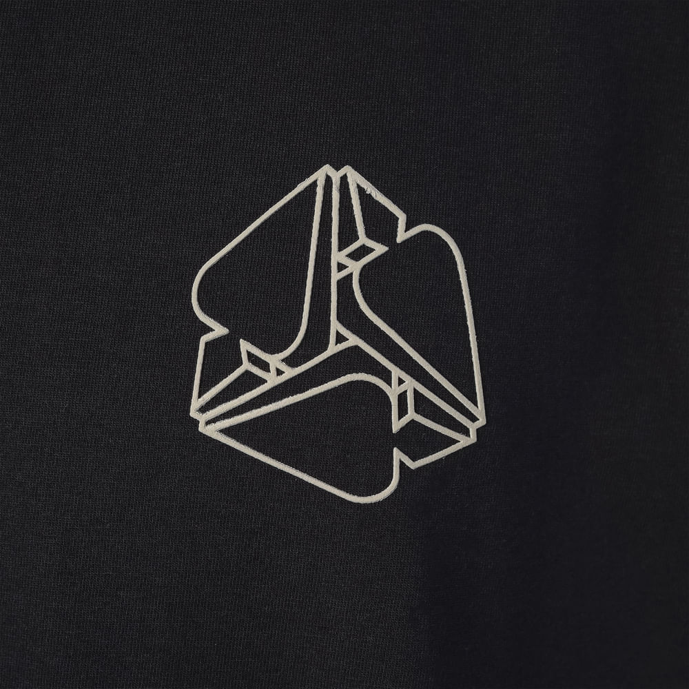 Camiseta Regular MCD Espada 3d Peito