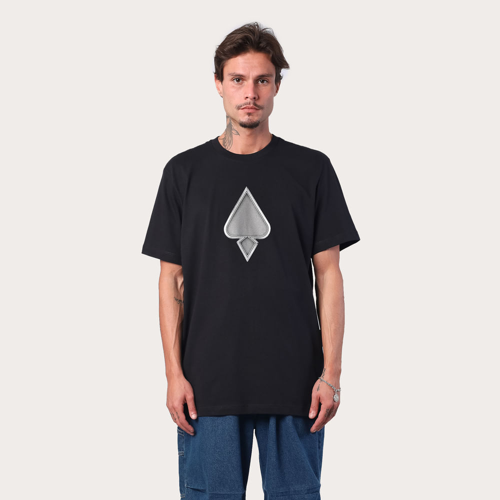 Camiseta Regular MCD Espada Medieval