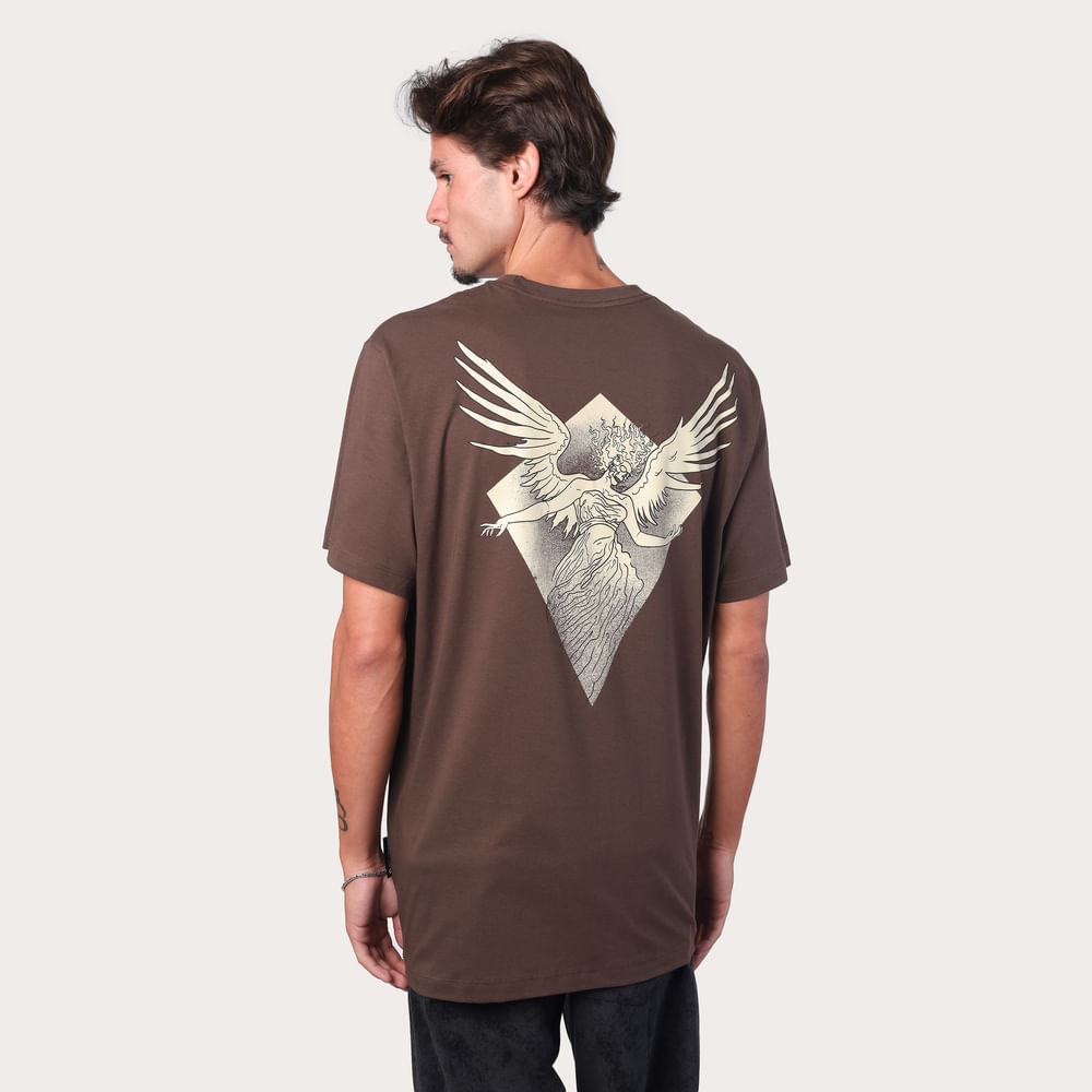 Camiseta Regular MCD Anja Pipa Caveira