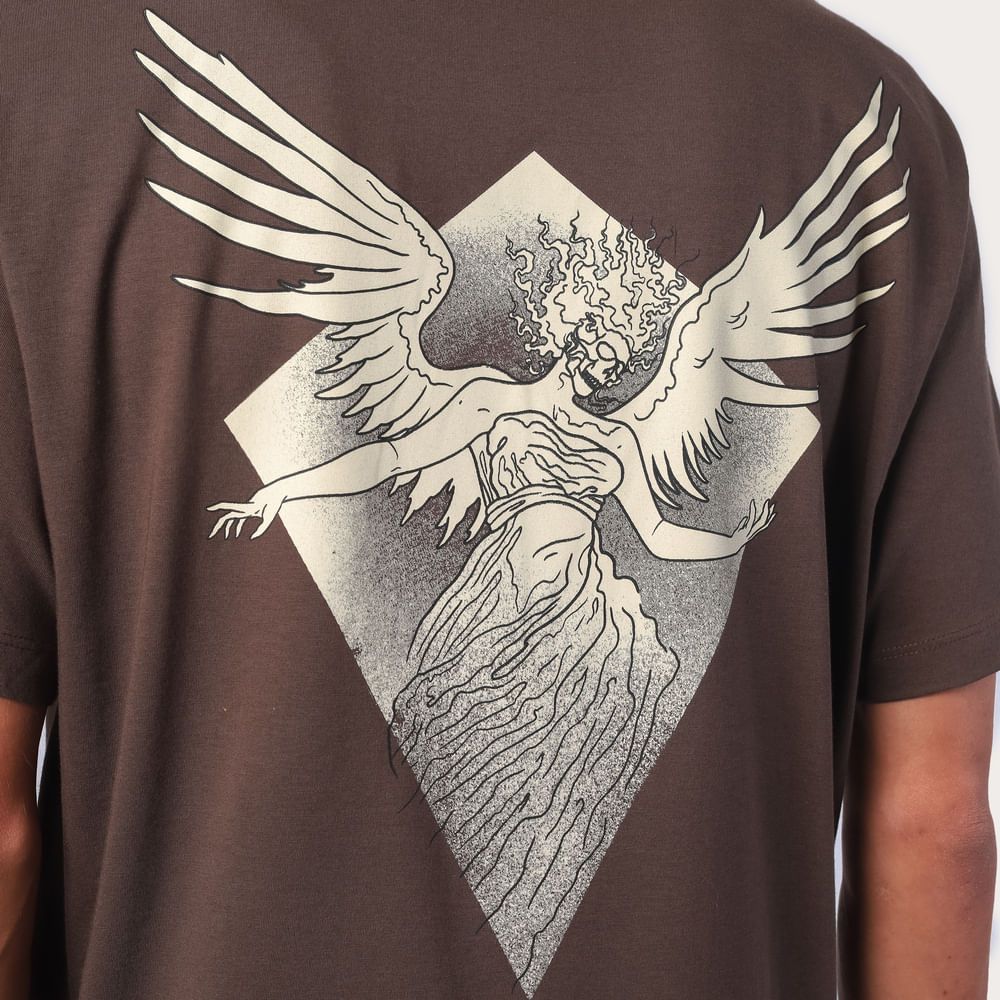 Camiseta Regular MCD Anja Pipa Caveira