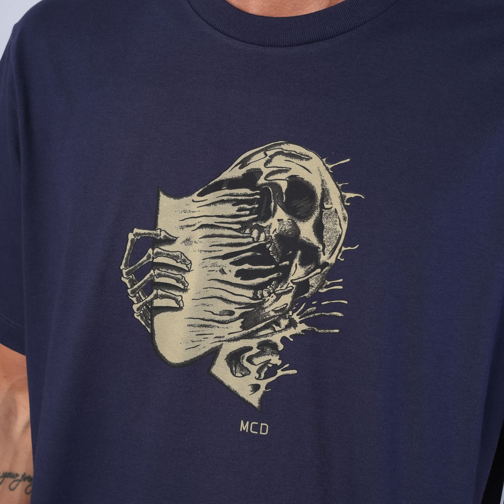 Camiseta Regular MCD Caveira Metamorfose