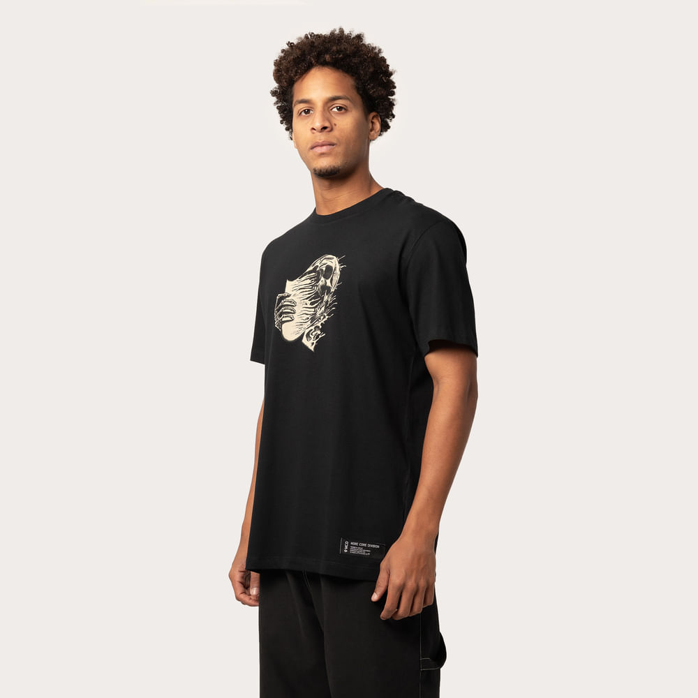 Camiseta Regular MCD Caveira Metamorfose