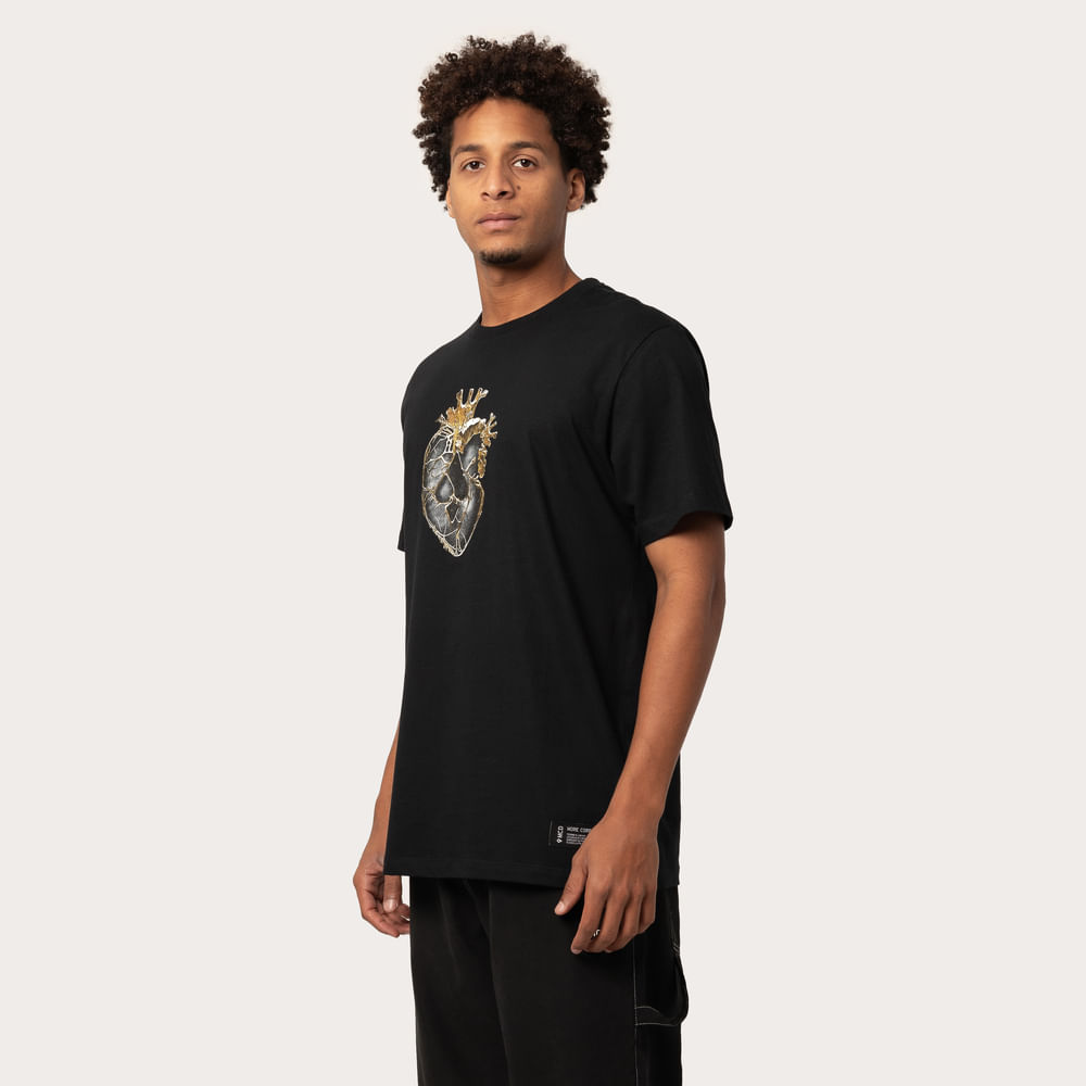 Camiseta Regular MCD Coração Dourado