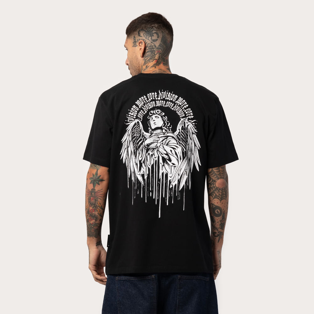 Camiseta Regular MCD Anjo Derretendo