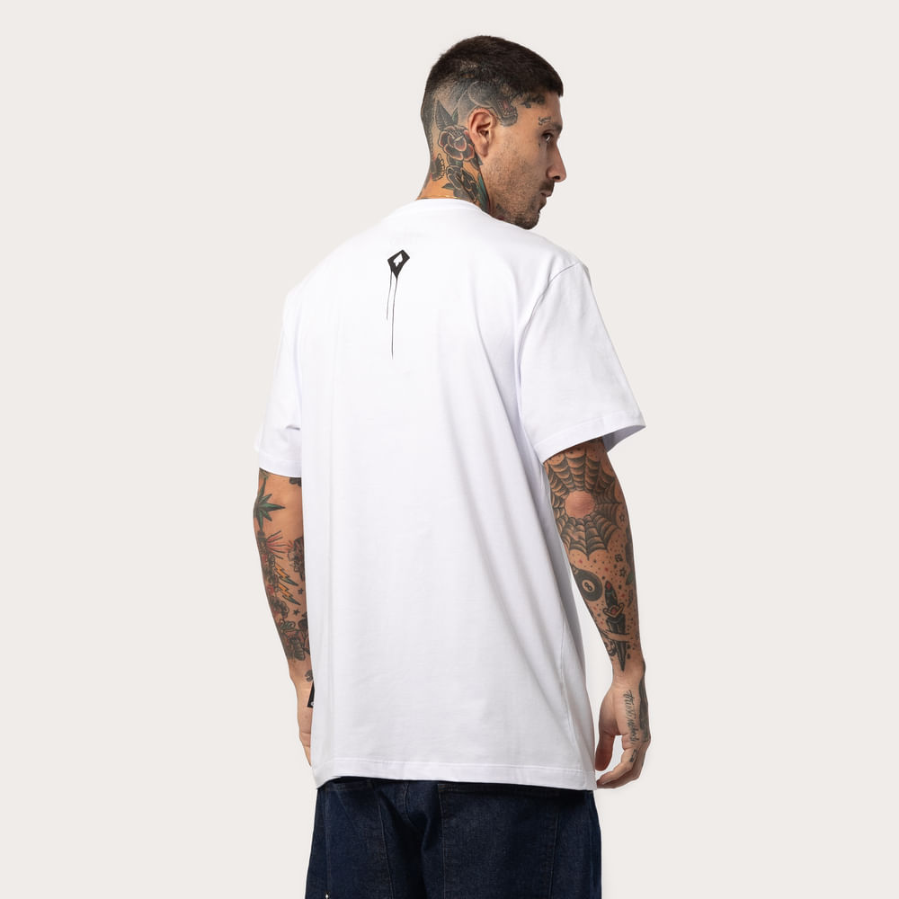 Camiseta Regular MCD Travis Bomb Fuck You