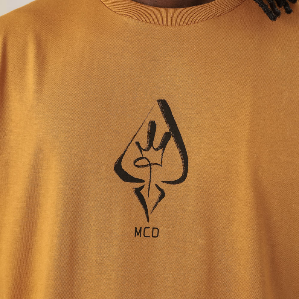 Camiseta Regular MCD Travis Bomb Pegasus