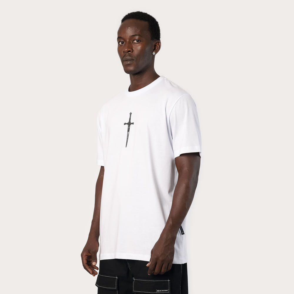 Camiseta Regular MCD Cavaleiro Guerra Espada