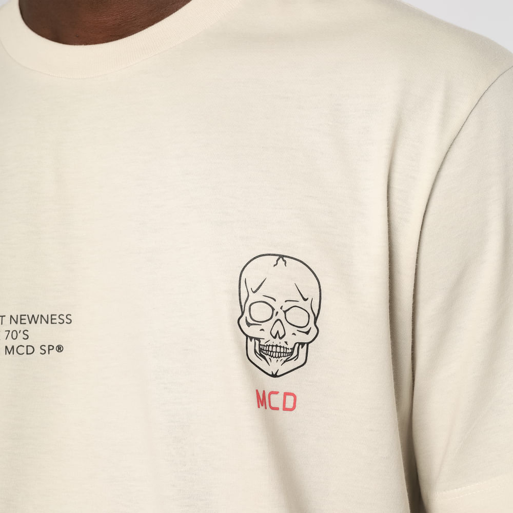Camiseta Regular MCD Texto Caveira