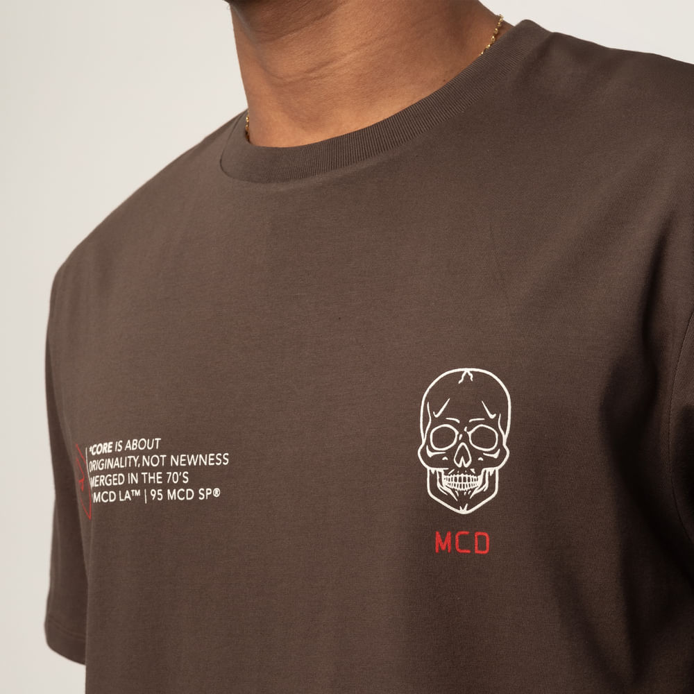 Camiseta Regular MCD Texto Caveira