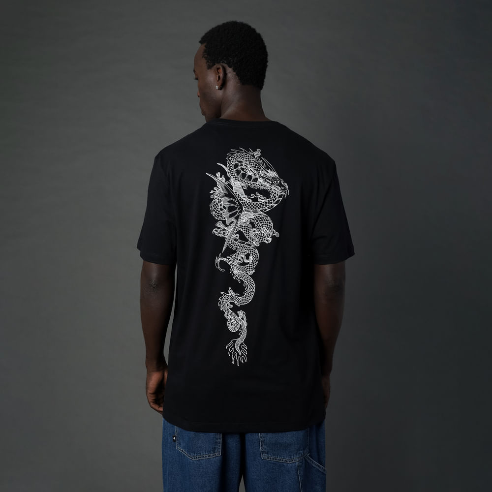Camiseta Regular MCD x Bailon - Dragão Serpente