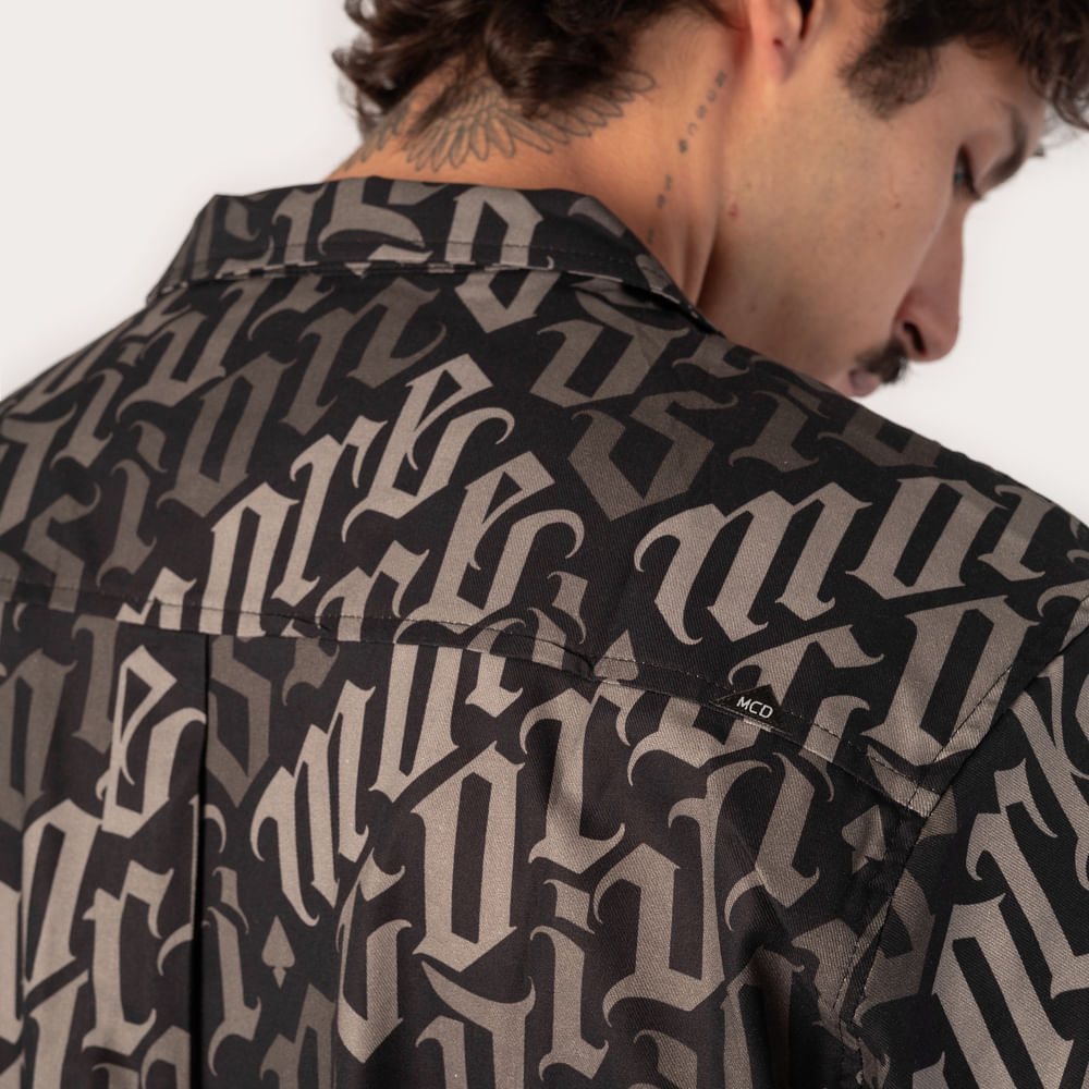 Camisa Manga Curta Comfort MCD Caligraffiti