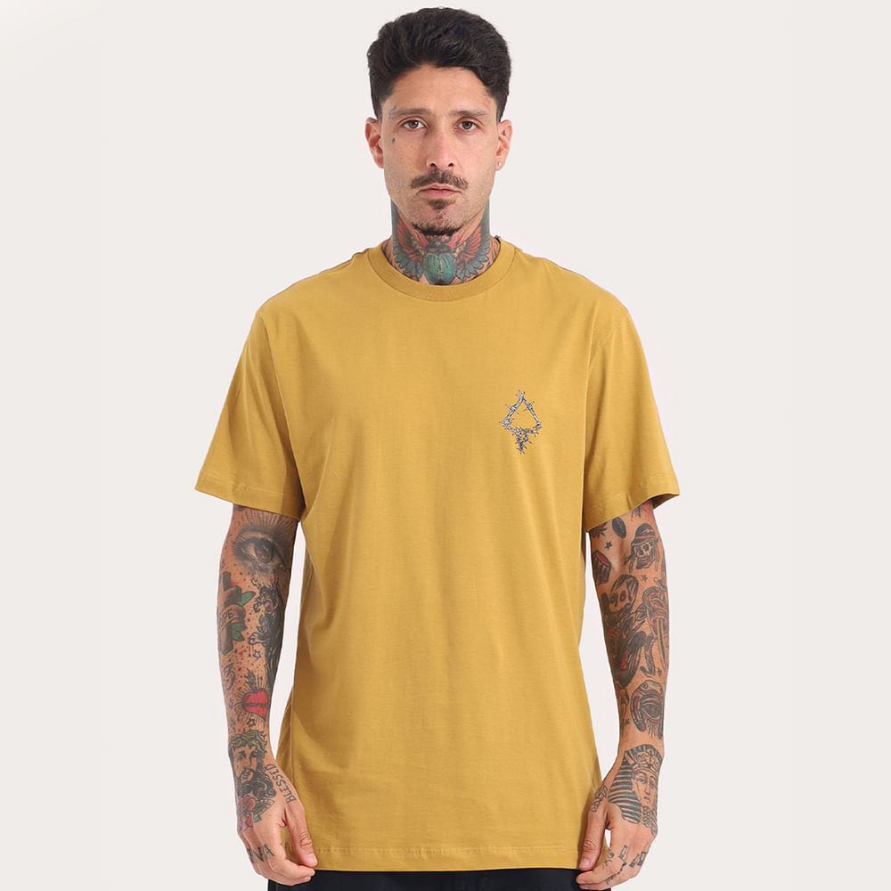 Camiseta Regular MCD Espada Arame Farpado