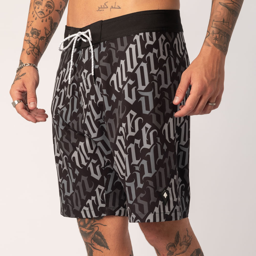 Bermuda Água MCD Caligraffiti 48cm