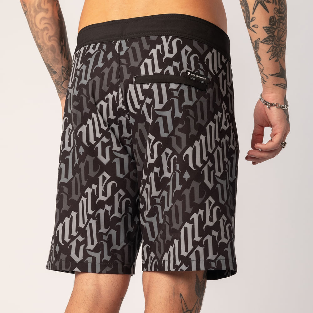 Bermuda Água MCD Caligraffiti 48cm