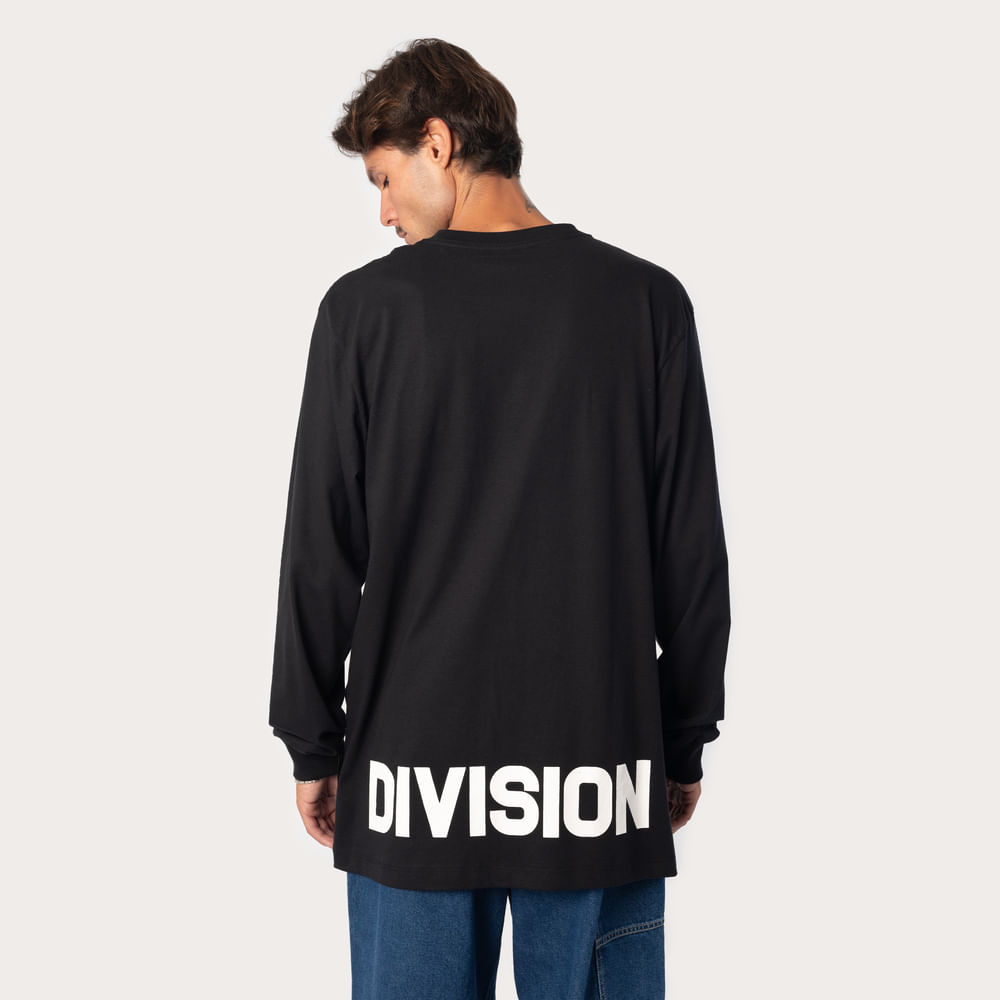 Camiseta Regular Manga Longa More Core Division
