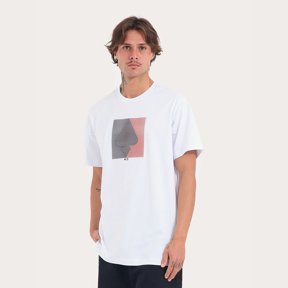 Camiseta Regular MCD Espada Lenticular