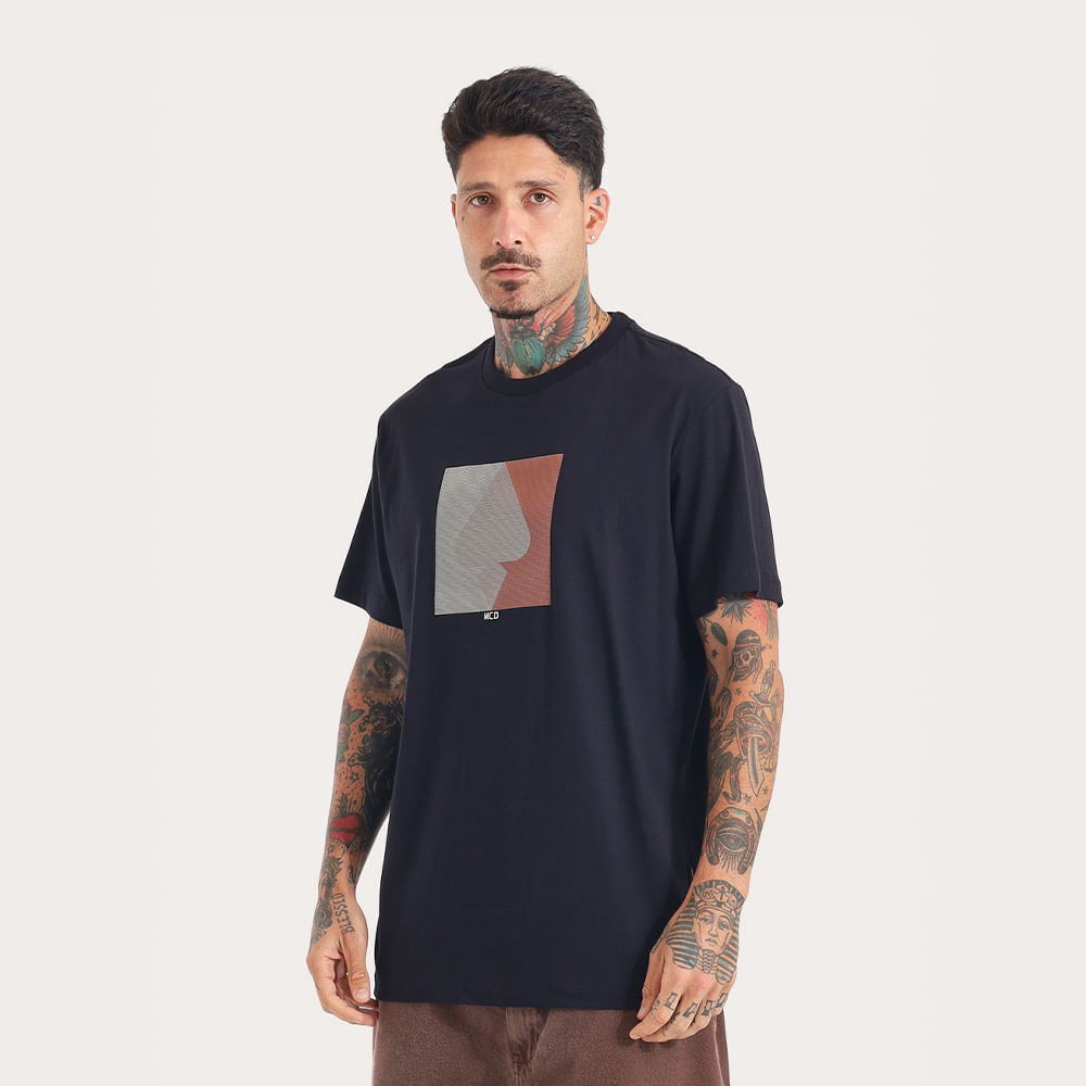 Camiseta Regular MCD Espada Lenticular