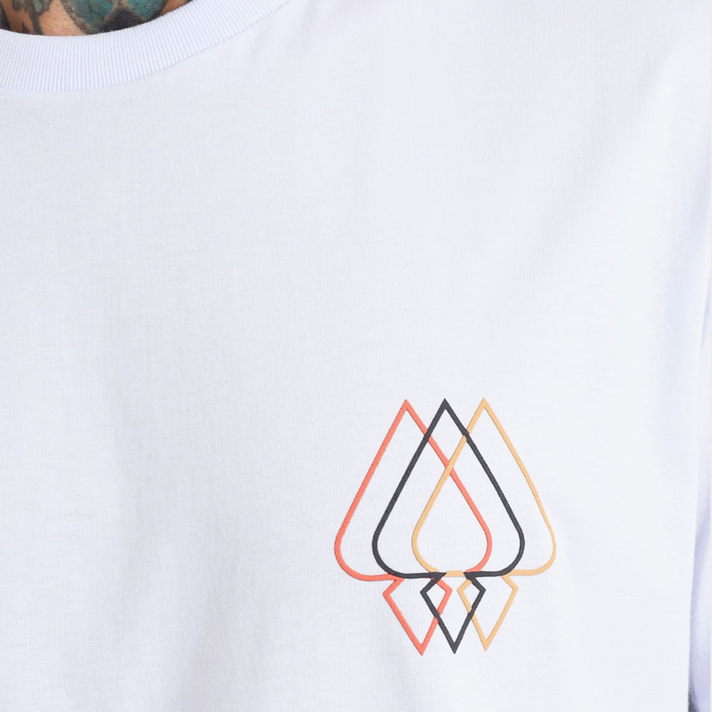 Camiseta Regular MCD Espada Peito Lenticular