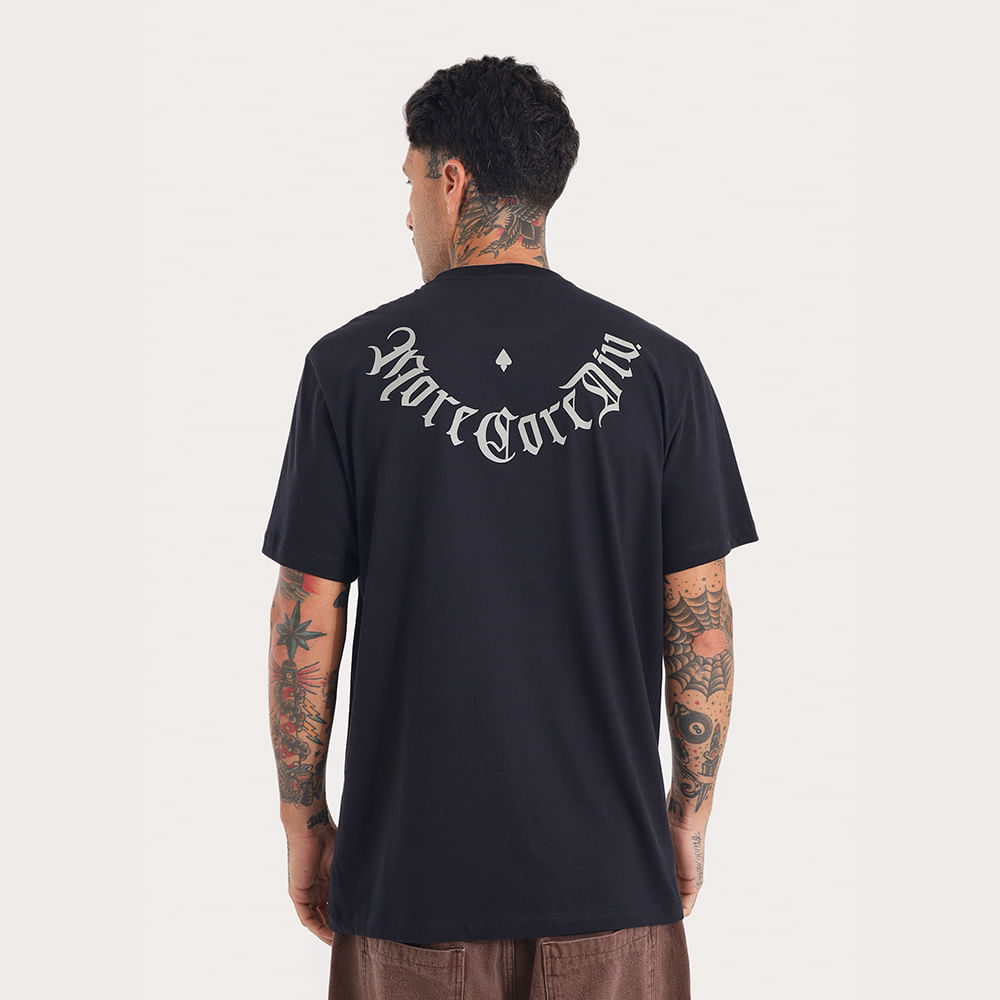 Camiseta Regular MCD Caligrafiti Costas
