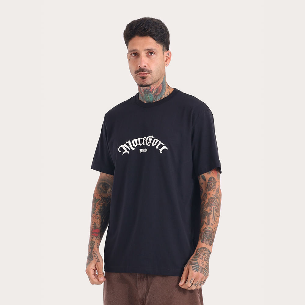 Camiseta Regular MCD Caligrafiti Relevo