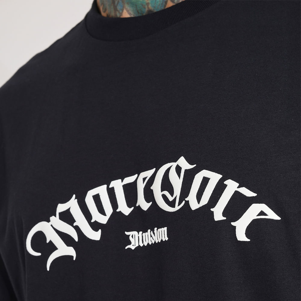 Camiseta Regular MCD Caligrafiti Relevo