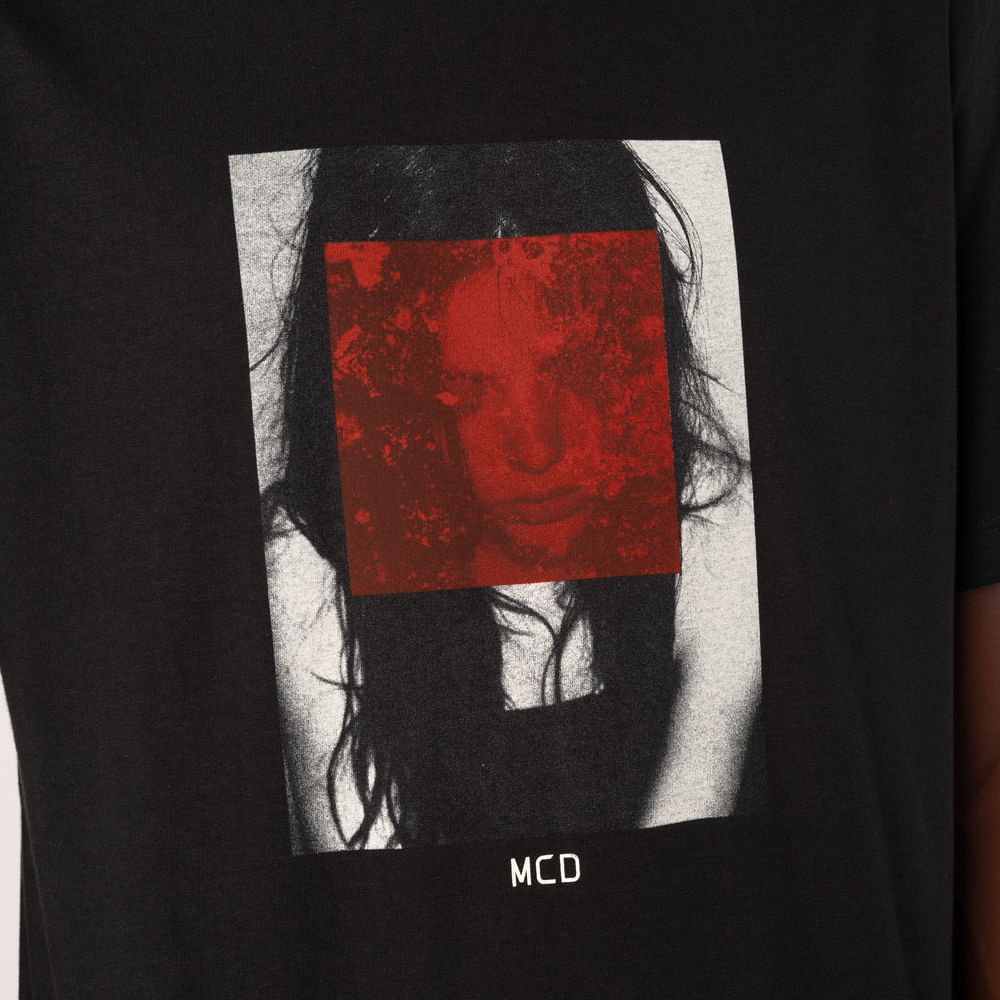 Camiseta Regular MCD Red Portrait